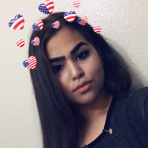 Meet your Posher, Maria - Picture 1 of 1